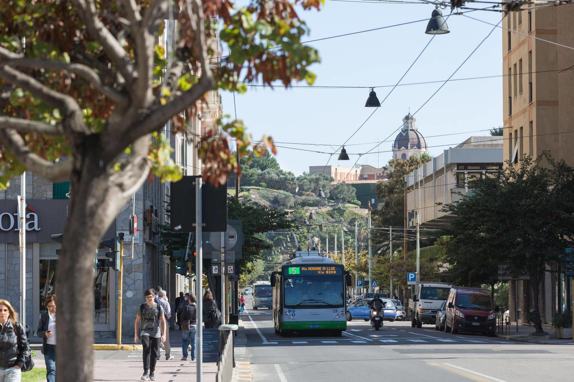 Budget Rooms Cagliari Luaran gambar