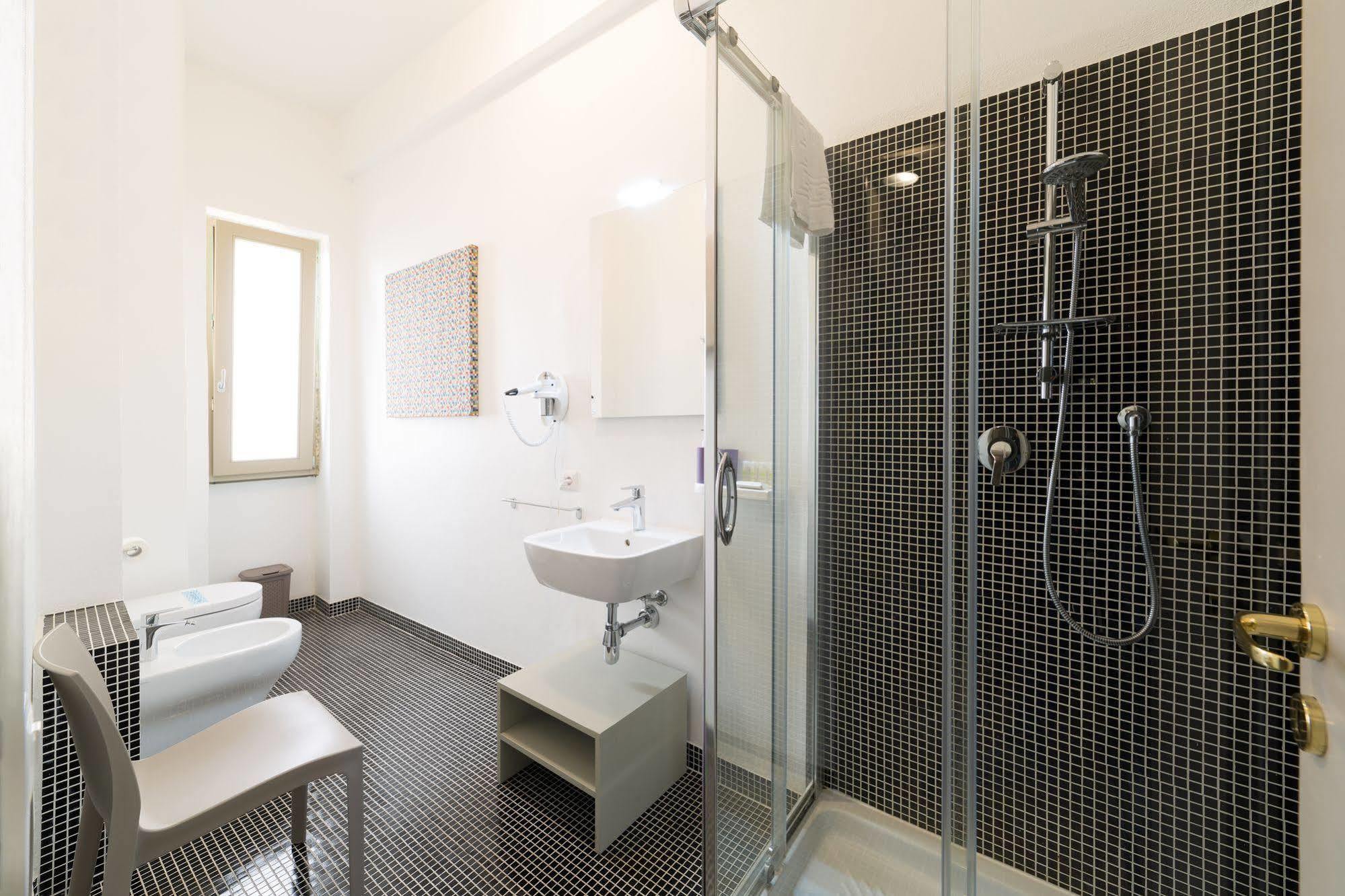 Budget Rooms Cagliari Luaran gambar